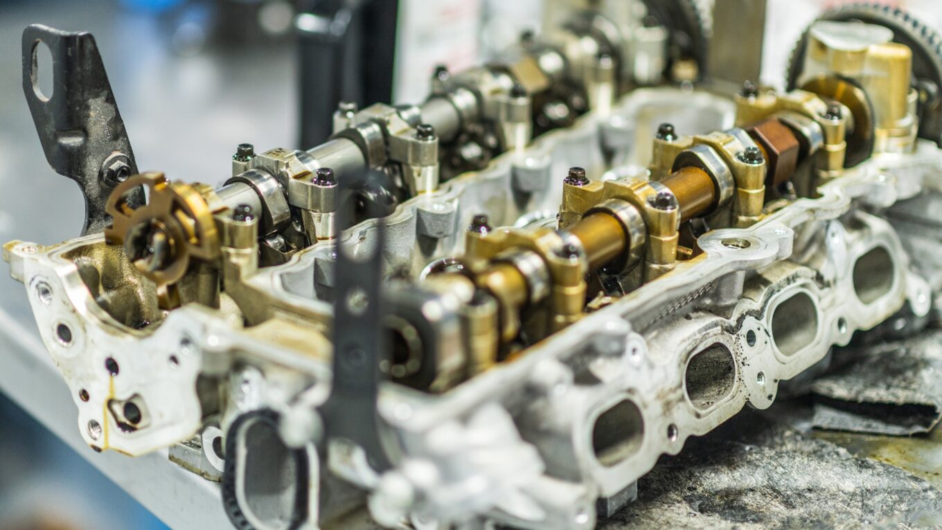 Small Automotive Gasoline Combustion Engine Repairing